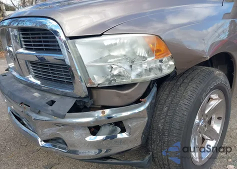 2010 Dodge Ram 1500 Slt/Sport/Trx z USA, uszkodzony, nr VIN 1D7RV1CT2AS157769